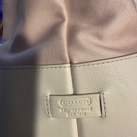 Coach Hampton Canvas &Leather Small Tote New Pink - Picture 5 of 11